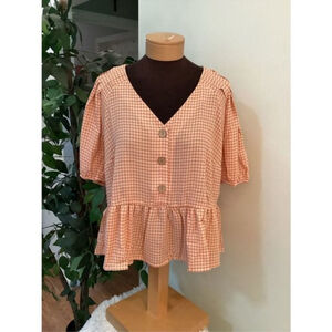 Lauren Conrad peplum top Woman's size XXL 
short sleeve‎ neck Gingham check